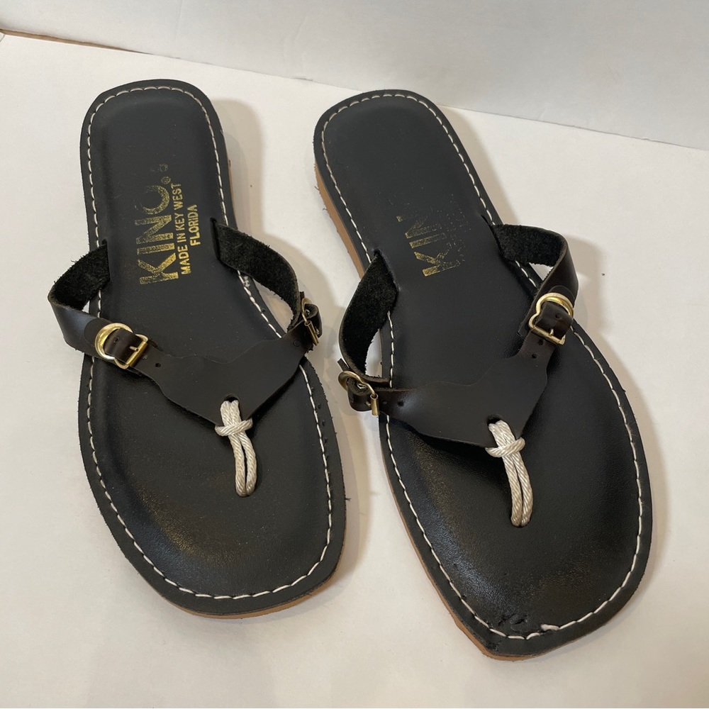 Kinos sandals size 8.5 approx or 9.